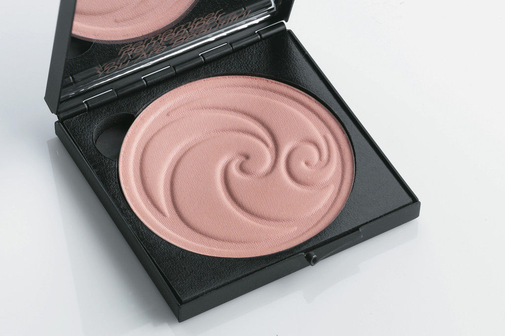 Living Nature Luminous Pressed Powder - Light 14g